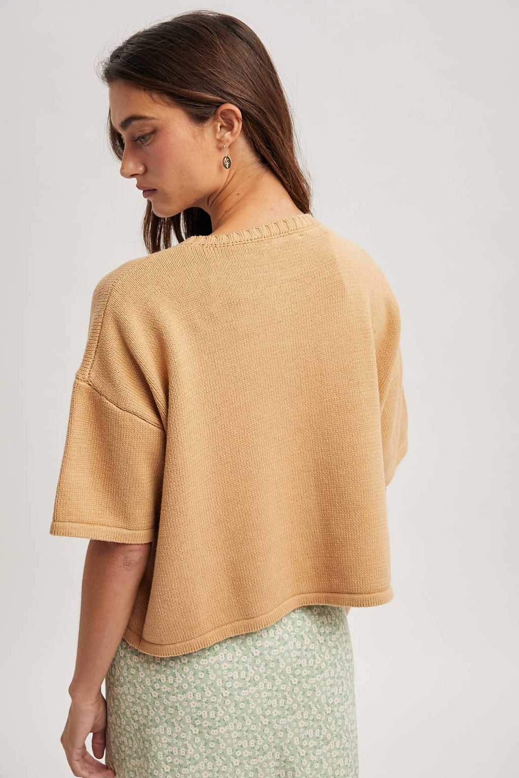 BUTTON-UP SWEATER KNIT TOP / taupe