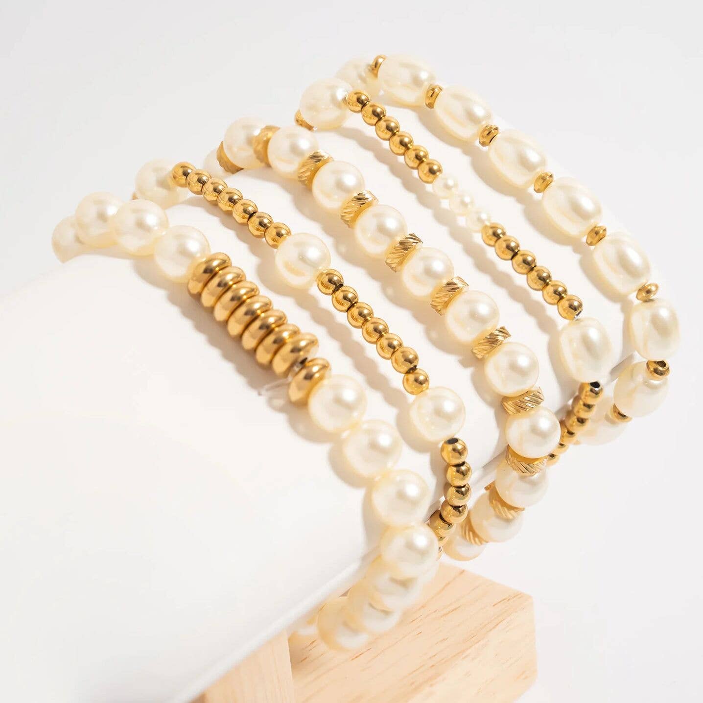 Yellow Gold 8mm Kiska Glass Pearl Stretch Bracelet: S162