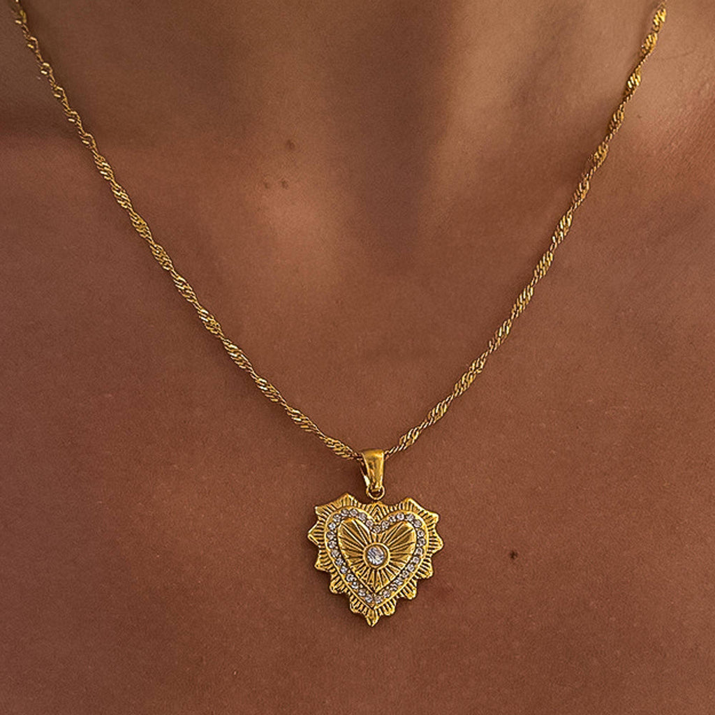 Valea Heart Pendant Necklace: N6