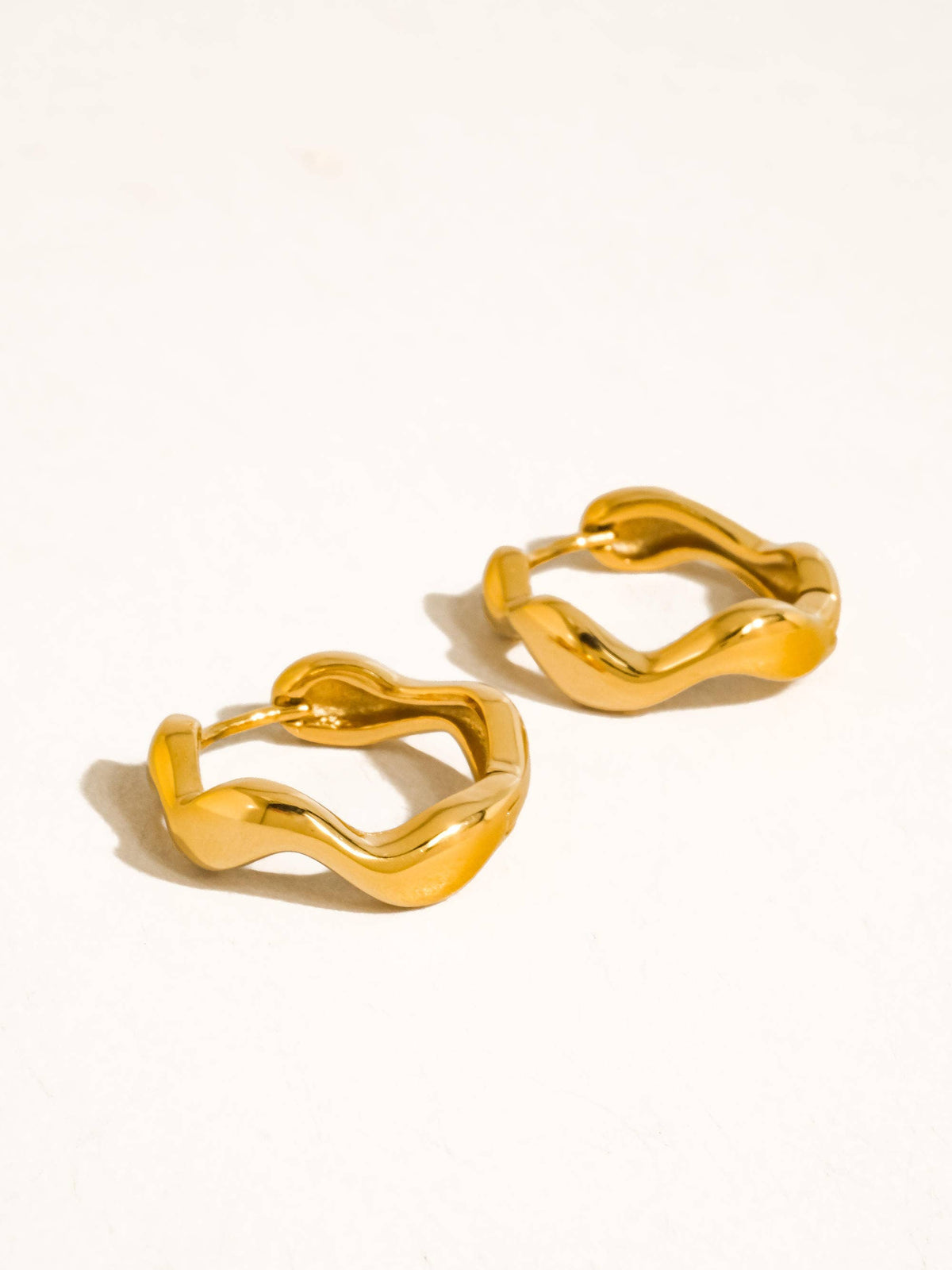 Golden Everyday Hoop Earrings - E100