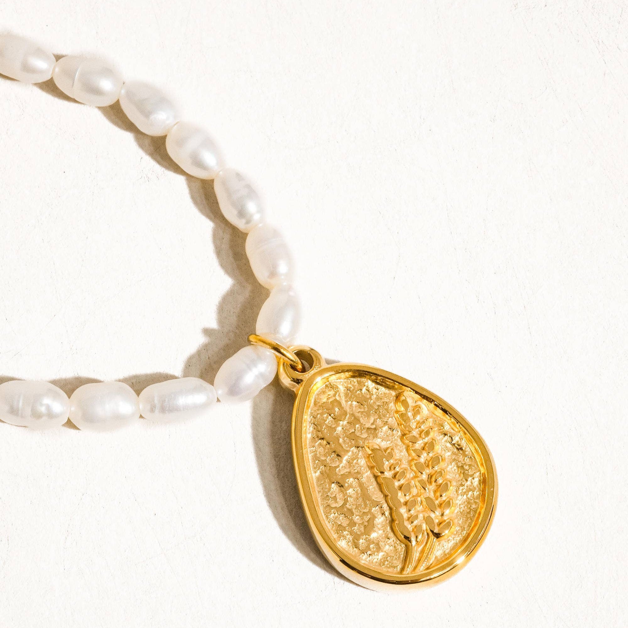 Freshwater Pearl Wheat Pendant Necklace - N78