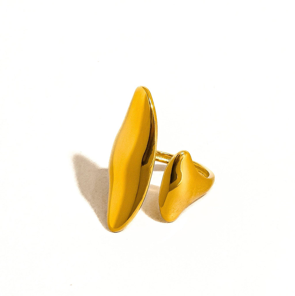 Abstract Adjustable Ring: A40