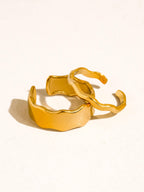 The Holly Wave Open Rings: A111
