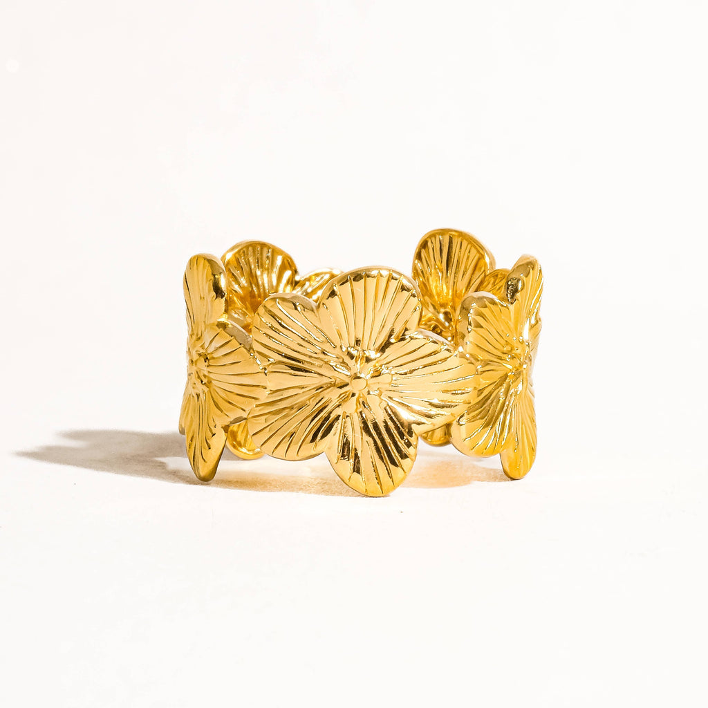 Hazie Flower Ring: A58