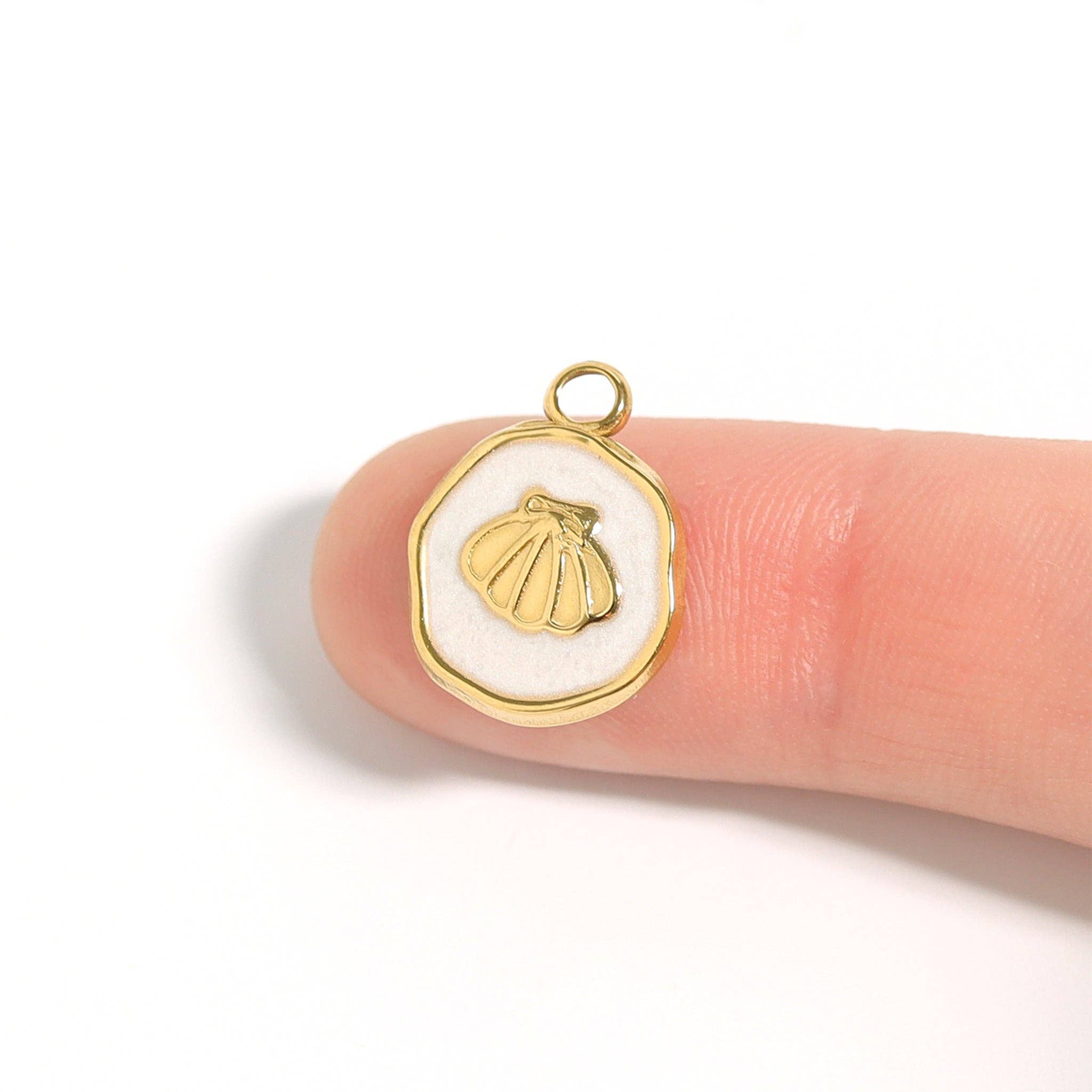 Aurea Shell Charm - C87