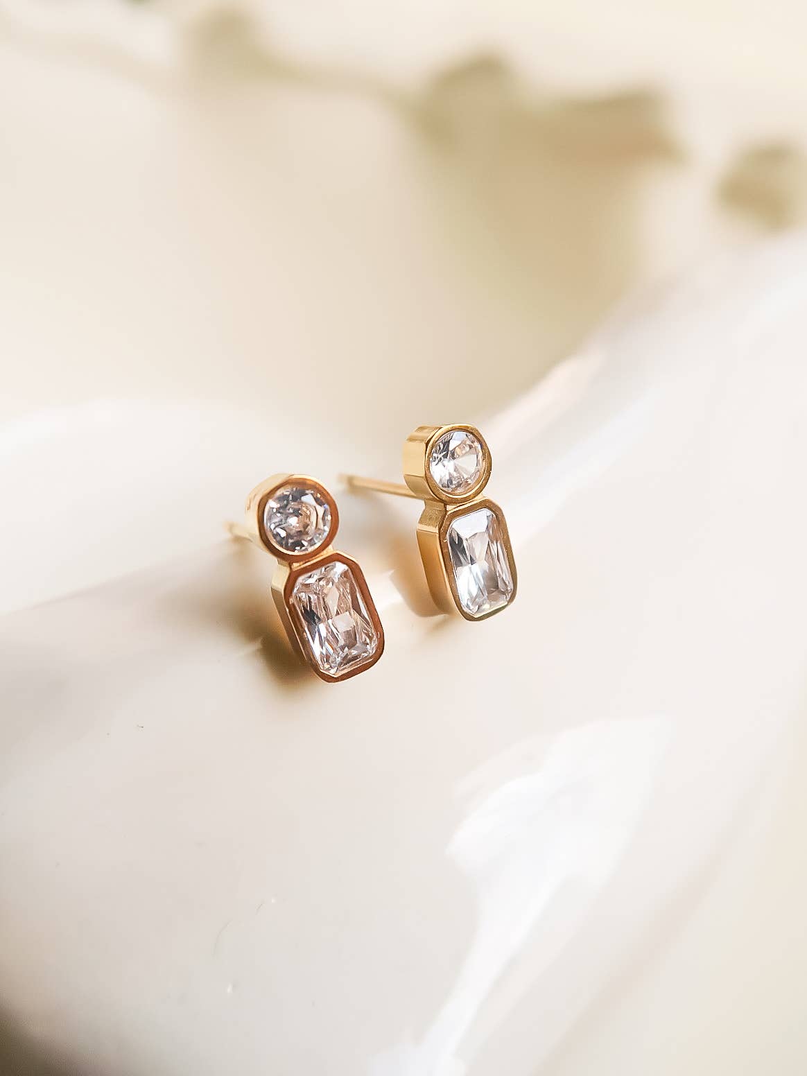 Dainty Luxe Stud Earrings - E104