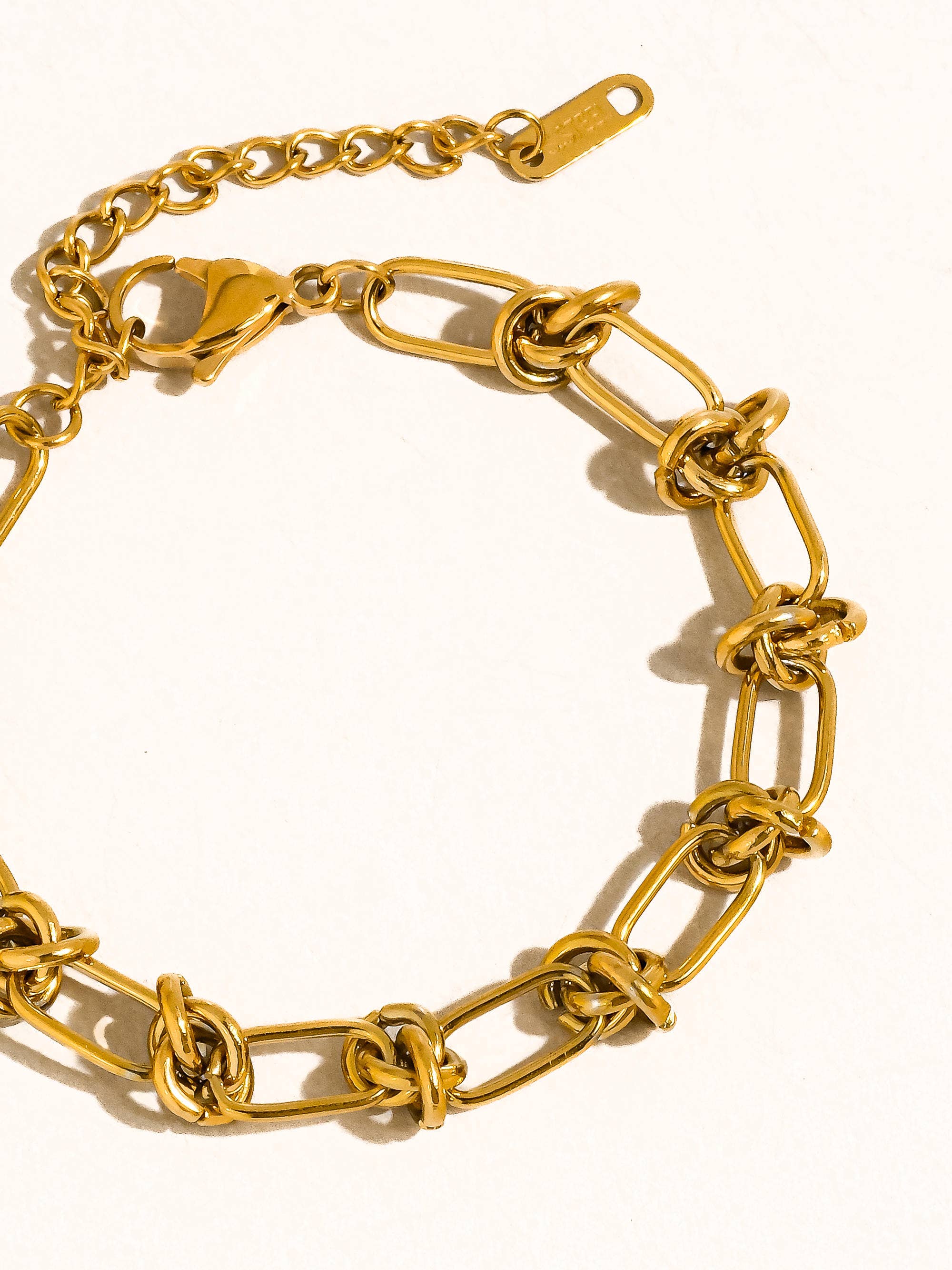 Nivra Knot Chain Bracelet - SS25