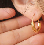 Makenzie U-Shape Hoop Earring: E39