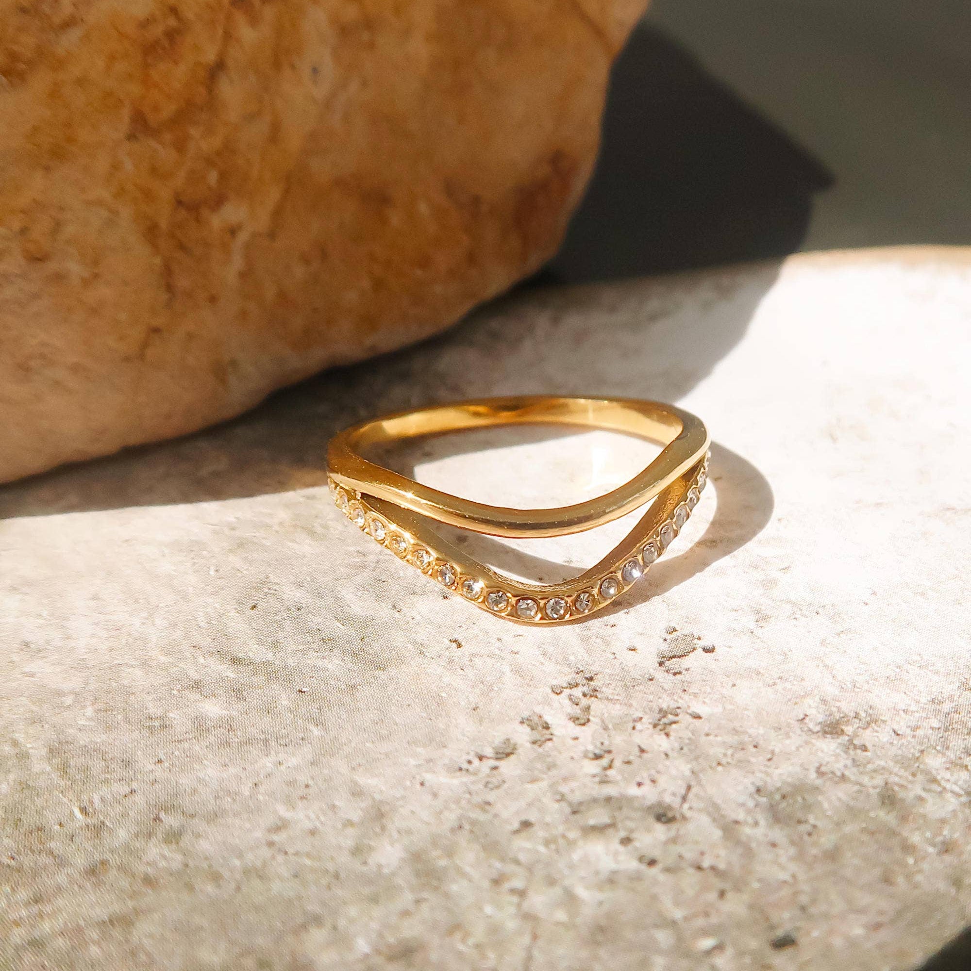 Rhinestone Layer Wave Ring - A84