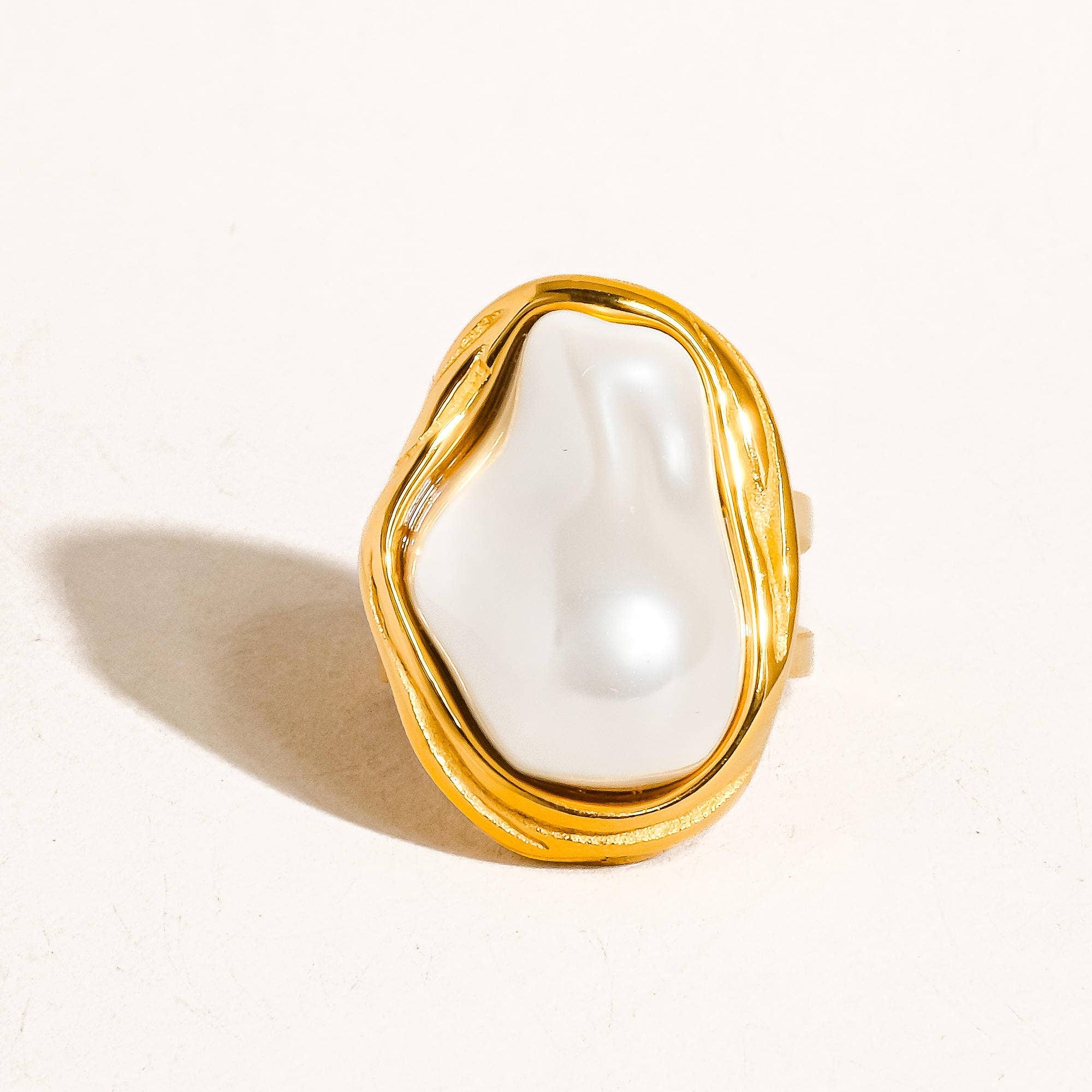 Classic Pearl Adjustable Ring - A39