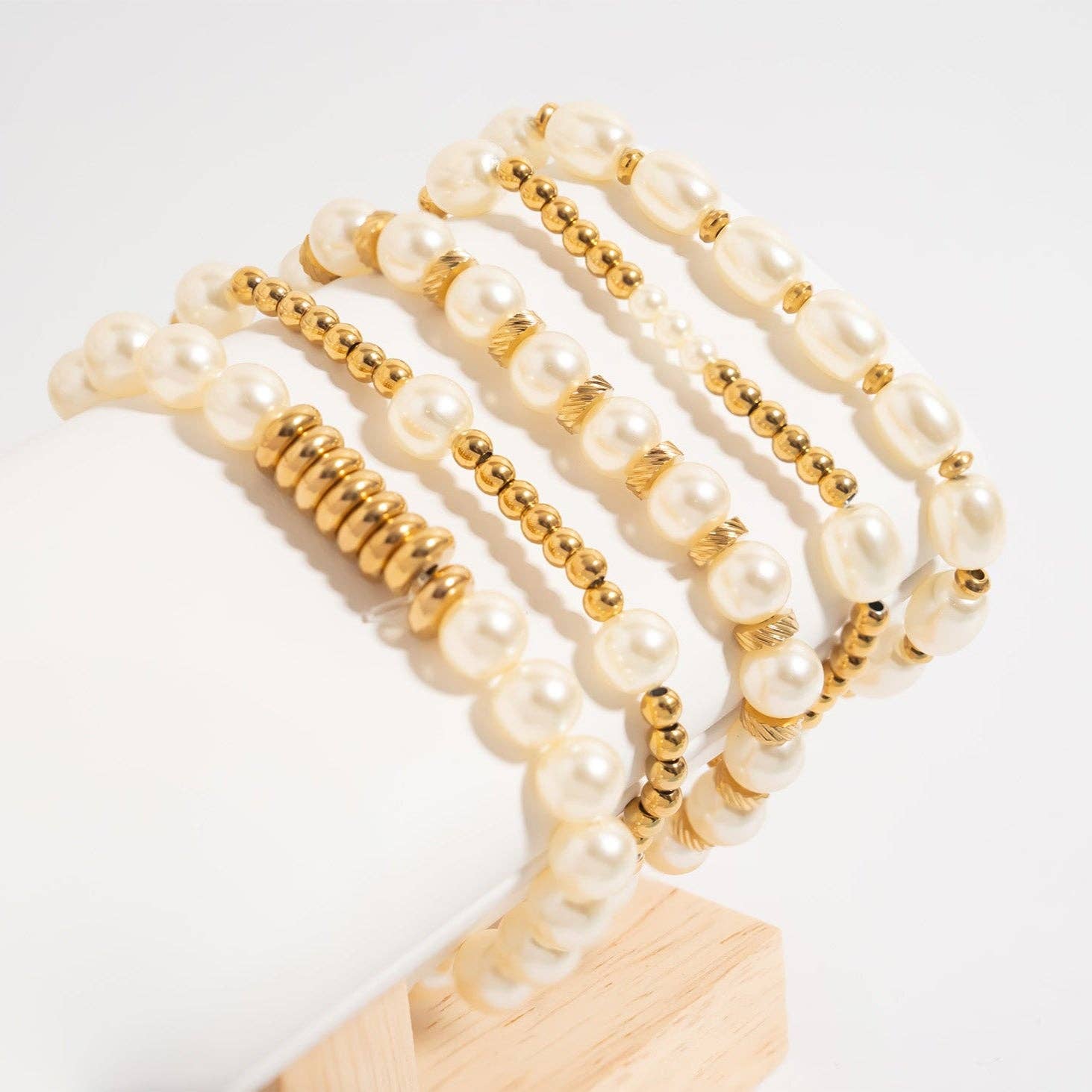 Yellow Gold 8mm Kiska Glass Pearl Stretch Bracelet: S160