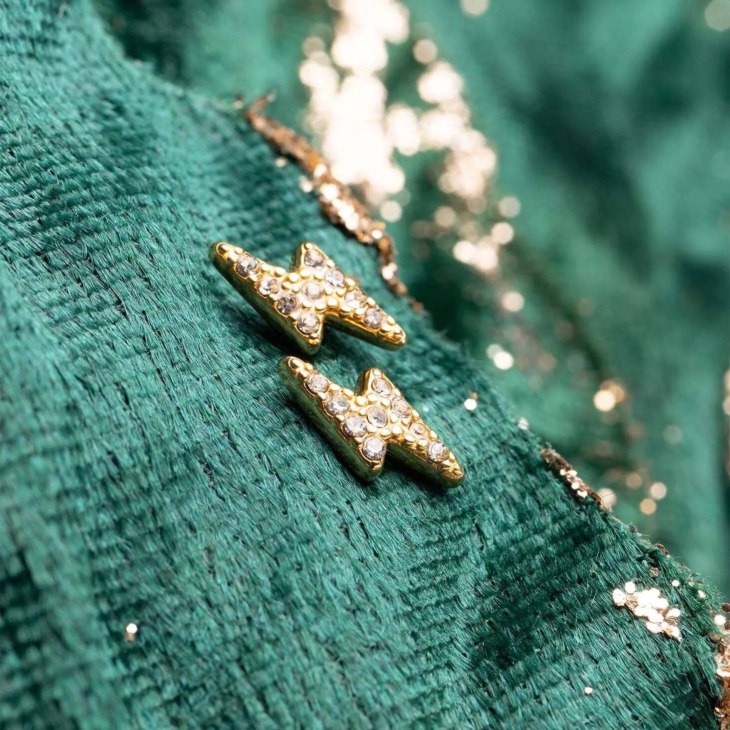 Diamond Lightning Bolt Stud Earring - E74